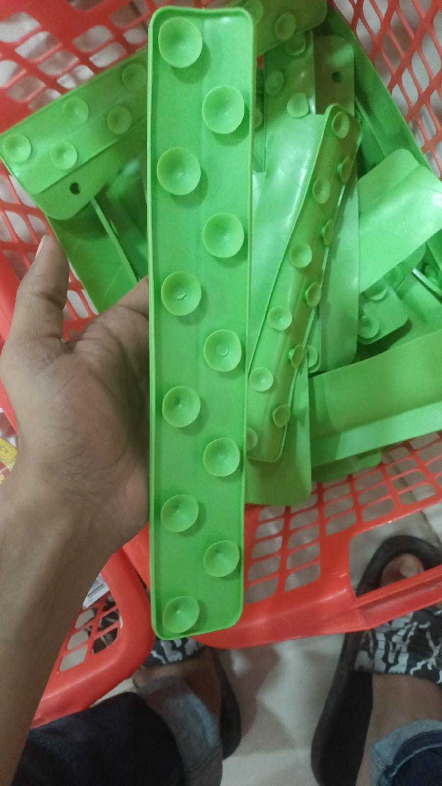 Silicone Sink Splash Guard with Suction Cups – 14 Inch Water Splash Protector